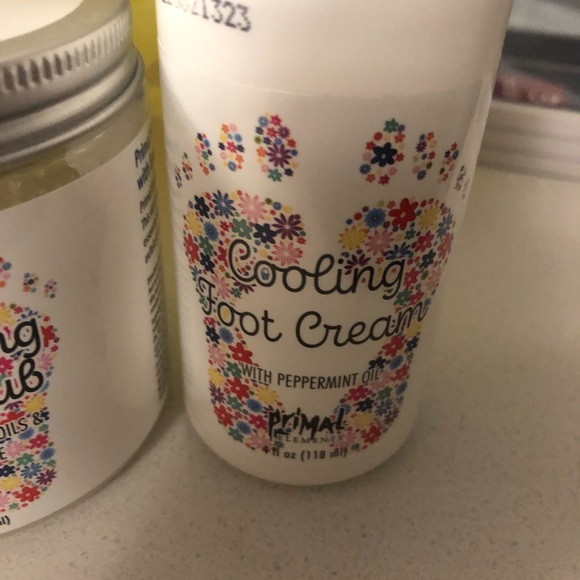 new never opened - Picture 3 of 4